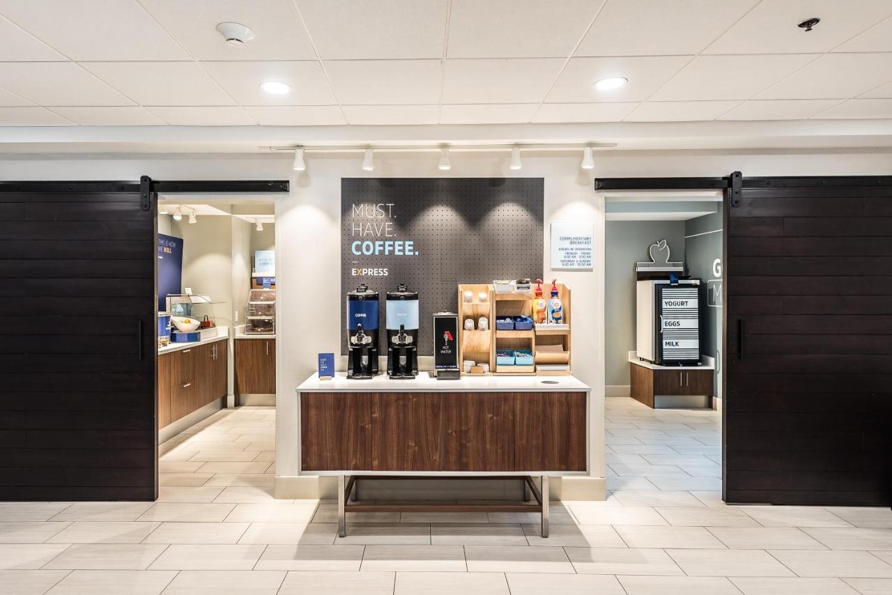 Holiday Inn Express Flint-Campus Area By Ihg Kültér fotó