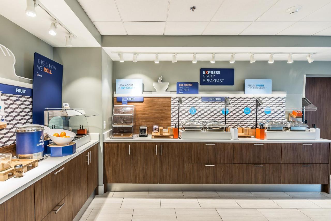 Holiday Inn Express Flint-Campus Area By Ihg Kültér fotó
