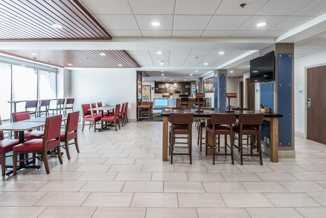 Holiday Inn Express Flint-Campus Area By Ihg Kültér fotó