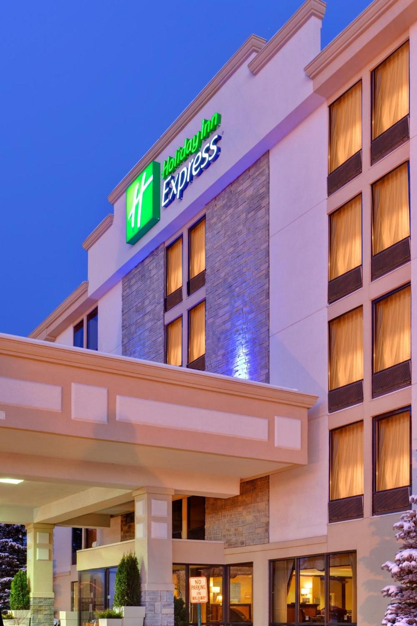 Holiday Inn Express Flint-Campus Area By Ihg Kültér fotó